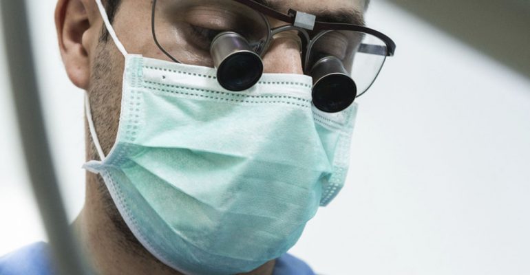 Cirugía oral para extraer muelas del juicio Muelas del juicio ¿Debo quitármelas?