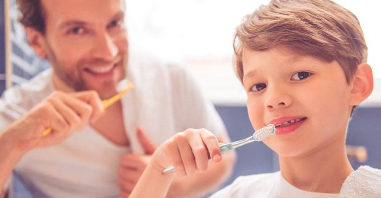 Limpieza dental con ortondoncia para niños y adultos Limpieza dental incluso con ortodoncia