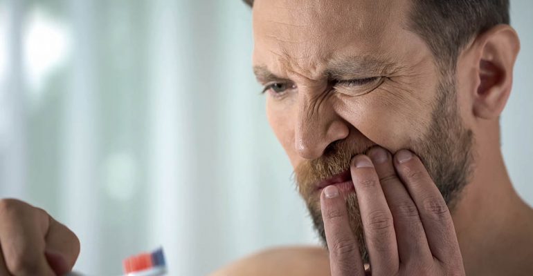 Sangrado encías dentista Castellón Si te sangran las encías esto es lo que debes hacer